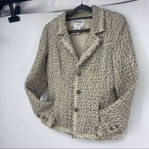 Chanel | Size 42. Tweed Blazer